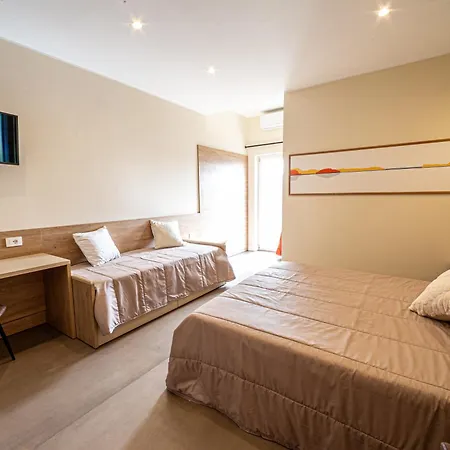 4rooms 3* Pozzuoli